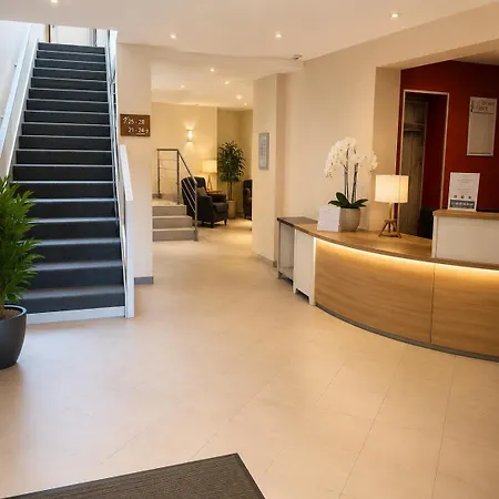 La Terrasse Fleurie Les Bains Hotel 2*